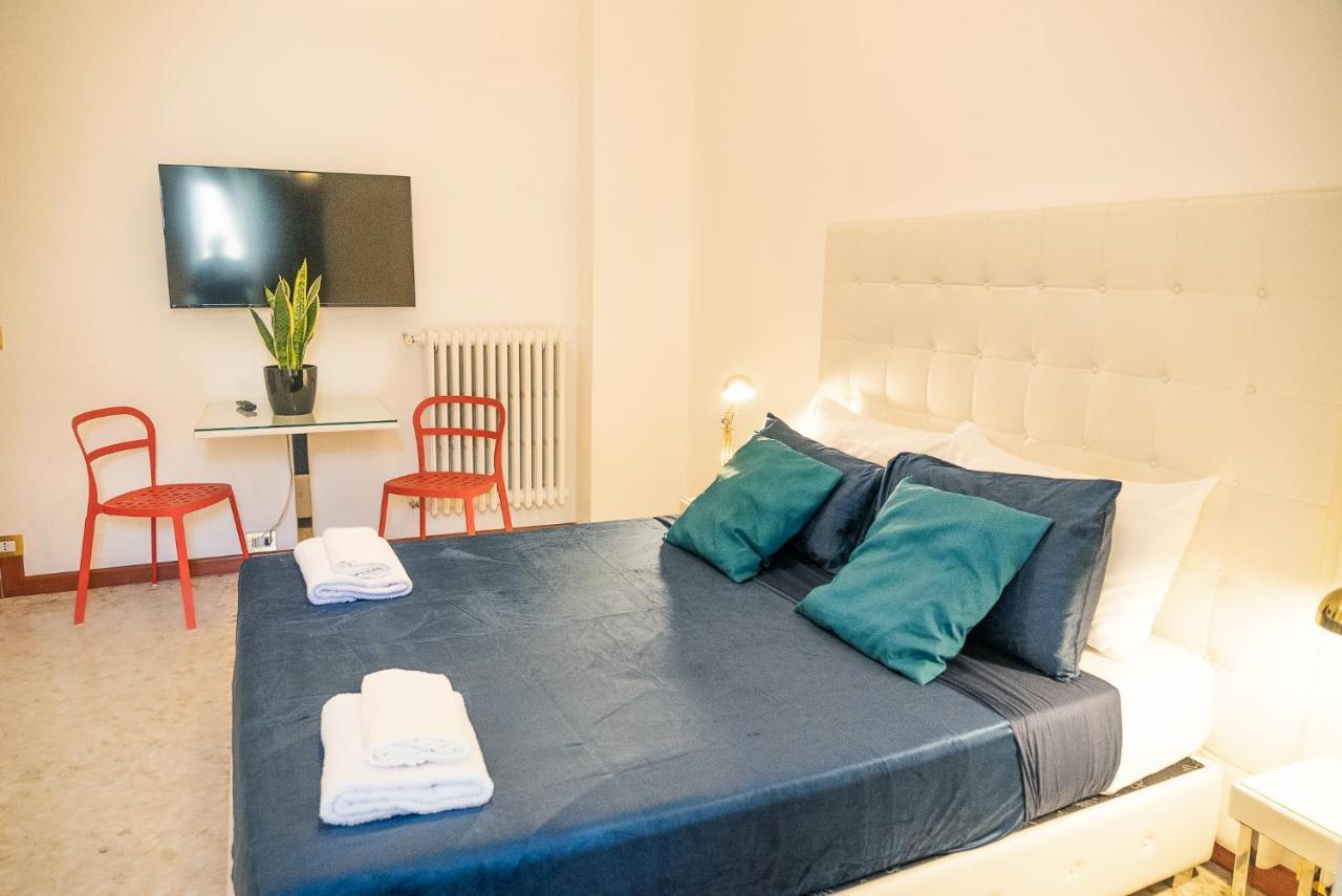 Savoia & Cavour _ Premium Signature _ Hotel Bari Bagian luar foto