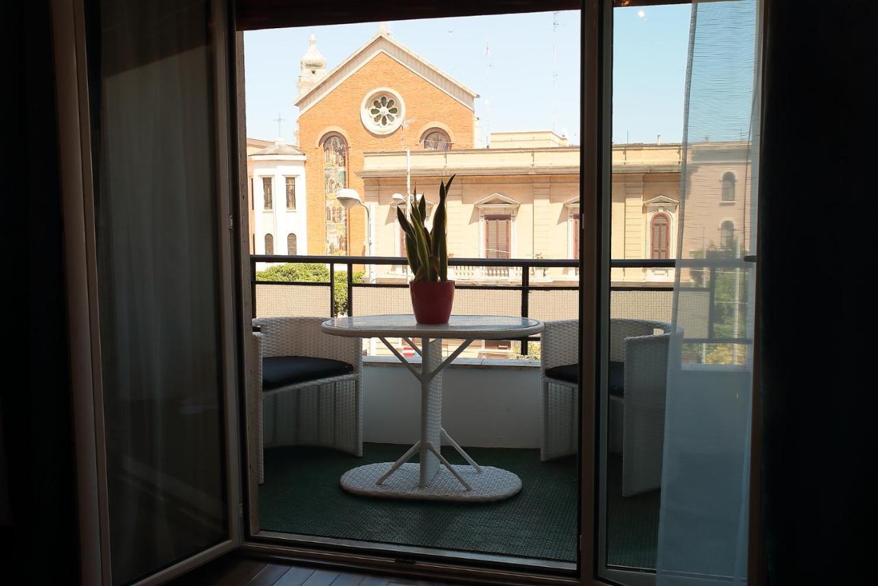 Savoia & Cavour _ Premium Signature _ Hotel Bari Bagian luar foto