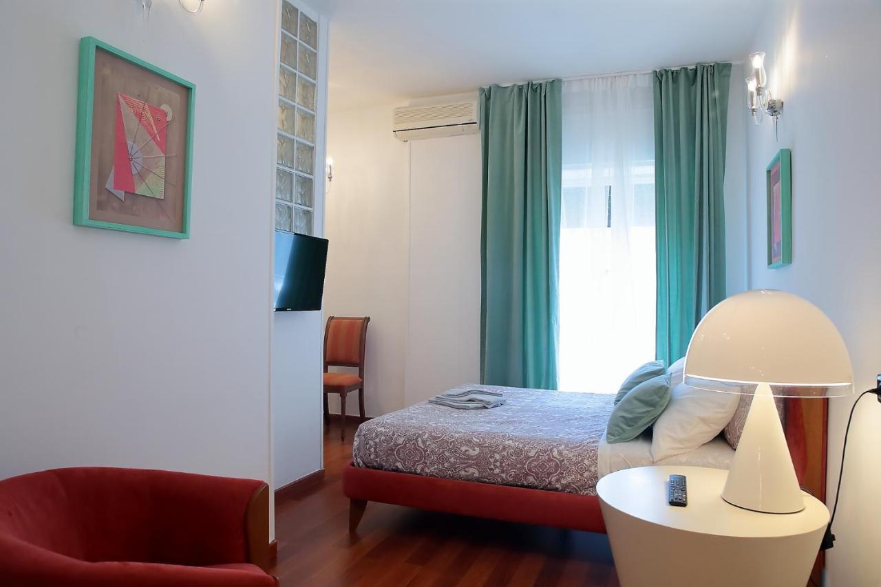 Savoia & Cavour _ Premium Signature _ Hotel Bari Bagian luar foto