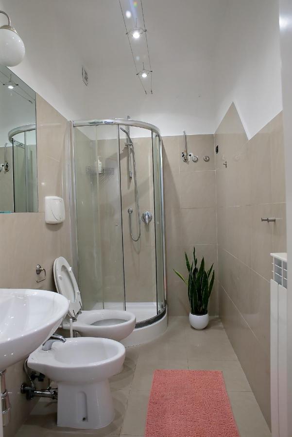 Savoia & Cavour _ Premium Signature _ Hotel Bari Bagian luar foto