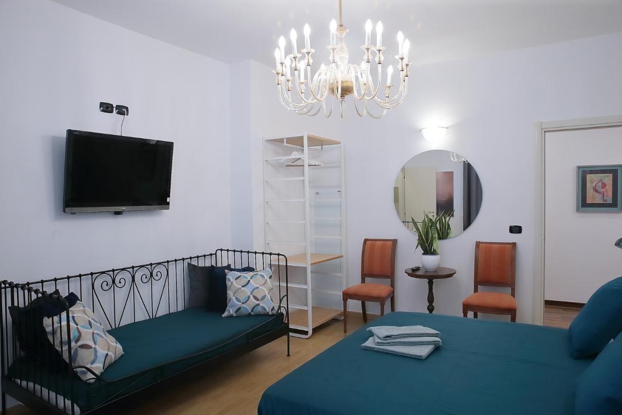 Savoia & Cavour _ Premium Signature _ Hotel Bari Bagian luar foto