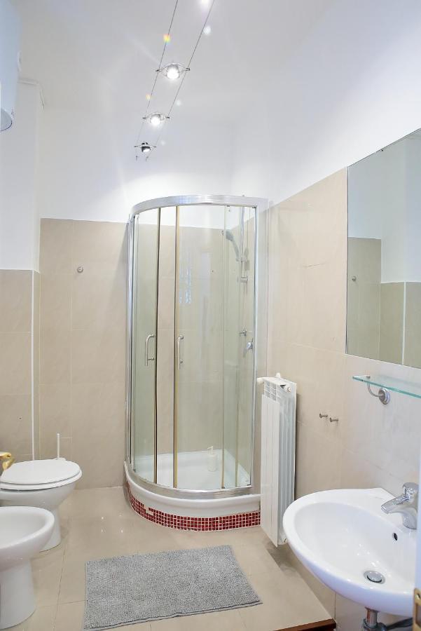 Savoia & Cavour _ Premium Signature _ Hotel Bari Bagian luar foto