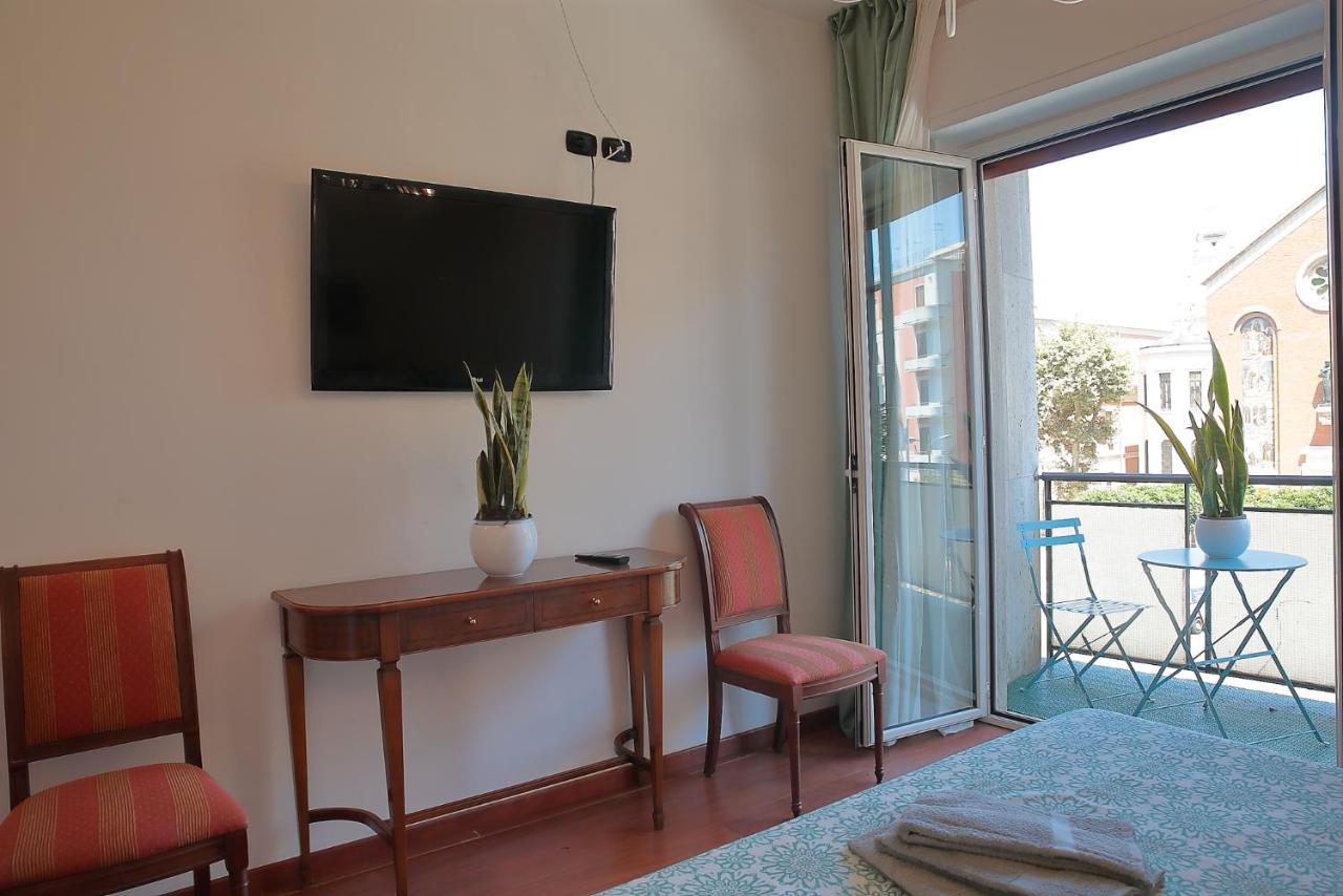 Savoia & Cavour _ Premium Signature _ Hotel Bari Bagian luar foto